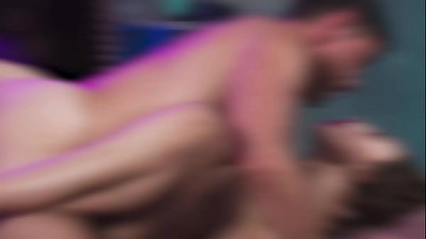 Gadis Pirang Milf Mengumbar Nafsu Liar Dengan Adik Ipar Dalam Aduan Panas Yang Tak Tertahankan