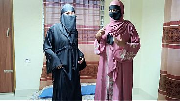 Kakak Tiri Berhijab Mendambakan Batang Besar Adik Tiri Masuk Ke Dalam Vaginanya Yang Sempit