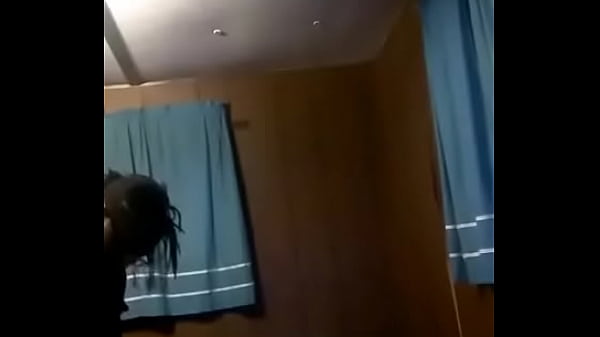 Pantat Tebal Wanita Hispanik Bergoyang Untuk Pria Kulit Hitam Dari Craigslist
