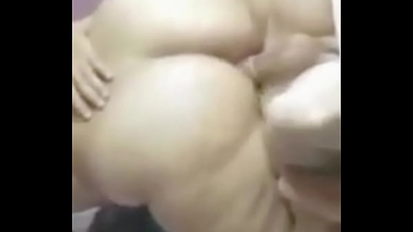 العاهرة دي بتعشق الزب اللي يخليها تزعق