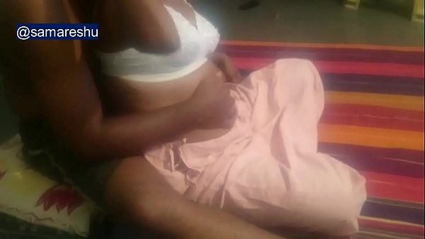Desi Istri Siap Melayani Hasratmu Dengan Kemesraan Yang Menggoda