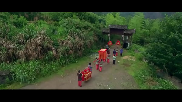Gai Nhà Thanh Lộ Ngực Trần Mê Hoặc Lòng Người