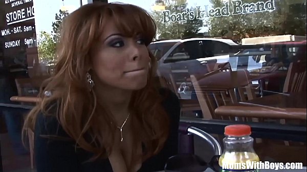 Sienna West, Milf Ebony Yang Menggoda, Dalam Kencan Panas Dan Aksi Ranjang