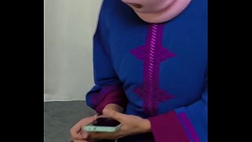 سعودية متهيجة تتناك مع سواقها وتتجلخ على زبه العربي