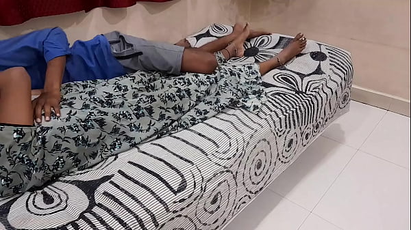 Istri Seksi India Dihardiki Oleh Suami Hindu Kurusnya – Film Panjang Hindi