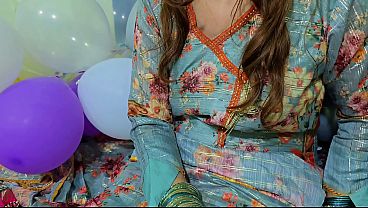 Desi Bari Behan Ki Garam Phudi Ka Maza Liya-load Ki Awaazein