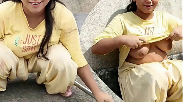 जवान भाभी के साथ छत पर जंगी रात, देहाती लड़की का बदमाश आउटडोर मजा