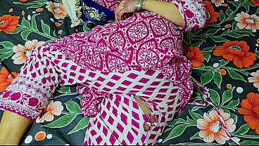 Ibu Tiri Celana Sobek, Kontol Anak Tiri Nusuk Memek Sambil Pantat Montok Digoyang