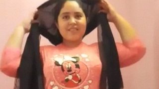 Dada Gede Cewek Pakistan Buka Rana Dengan Gaya Seksi