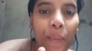 Video Mandi Telanjang Si Cewek Kampung Seksi, Bikin Makin Pengen Lihat.