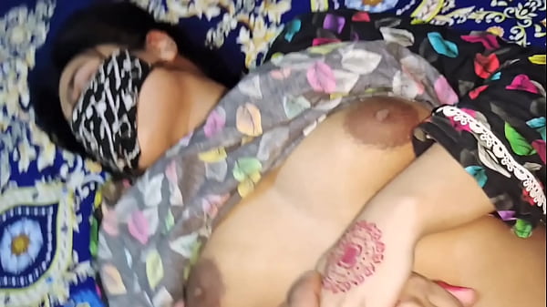 Ibu Tiriku Ngajarin Aku Soal Seks, Omongan Kotor Hindi, Erangan Liar, Ngentot Brutal.