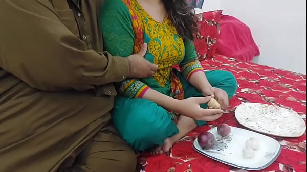 Bantu Ibu Tiri Potong Sayur, Abis Itu Entot Pantat Gede Dia, Selingkuhin Bapak Tiri, Audio Hindi Jelas.