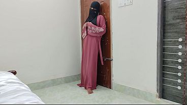 Ngentot Pertama Sama Pacar Hijab India Yang Malu-malu, Bikin Crot Di Dalem