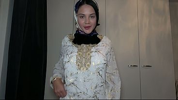 Pov – Ngewein Adik Tiri Muslimah Berhijab, Romantis Banget Sampai Basah