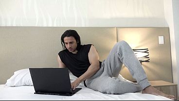 Tetangga Hindu Ku Tergila-gila Sama Pantat Latin Colombia Ku, Dia Ngewe Aku Pake Kontol Gede Sampe Crot Di Dalem!