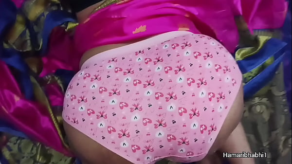 Bini Orang India Asik Digoyang Sambil Ngompol.