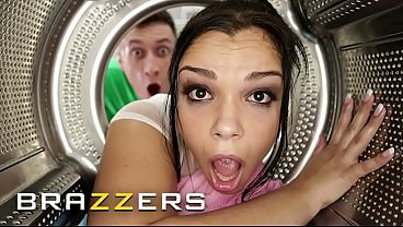 Tontotan Mampet Situasi Bikin Ngaceng, Ngencengin Bareng Bintang Brazzers Paling Hot