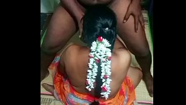 Ibu Rumah Tangga India Main Seru-seruan Sama Om Kampung.