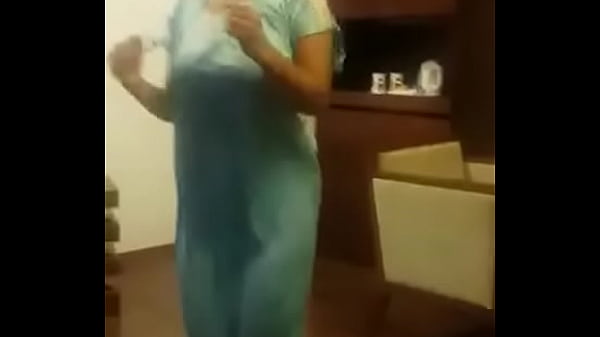 Tarian Desi Bikin Meleleh, Gerakan Panas Bikin Ngilu Di Paha