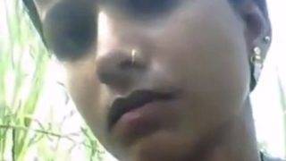 Bhojpuri Bhabhi Lagi Seru Di Kebun, Ngegas Sampai Basah Kuyup
