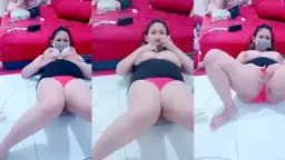 Gemoy Nih, Toket Gede Montok Banget Live Colmek Sambil Ngocok.