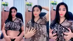 Miss Jones Toge Live, Si Goyangannya Bikin Makin Panas