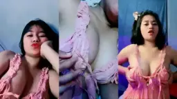 Puting Montok Amelia Mulus, Goyangannya Bikin Muncrat Di Mango Live