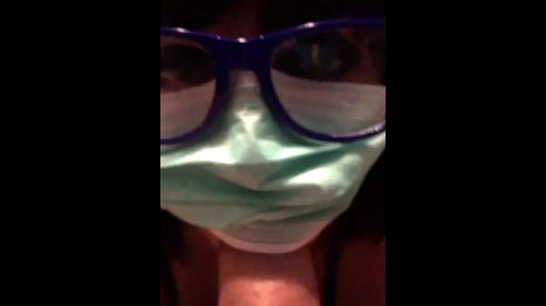 Beurette Binal Di Rumah Aja Ngewe Mulut Pake Masker Gara-gara Virus Corona Covid-19 Karantina