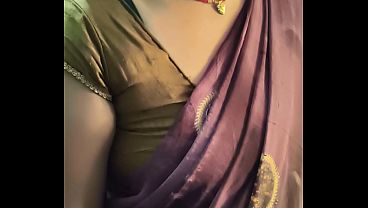 Aku Naksir Ibu-ibu India Seksi, Bikin Makin Pengen.