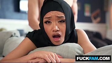 Hijabi Kena Ajakin Budaya Amerika, Jade Kimiko Sama Parker Ambrose Bikin Panas