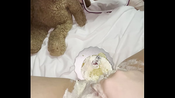 4k-gila! Adek Tiri 18 Tahun Perawan Nafsu Makan Kue Krim Sambil Coli, Gak Jadi Kuliah-gadis Arab Saudi-snowwhite Arab-los Angeles-amerika Serikat