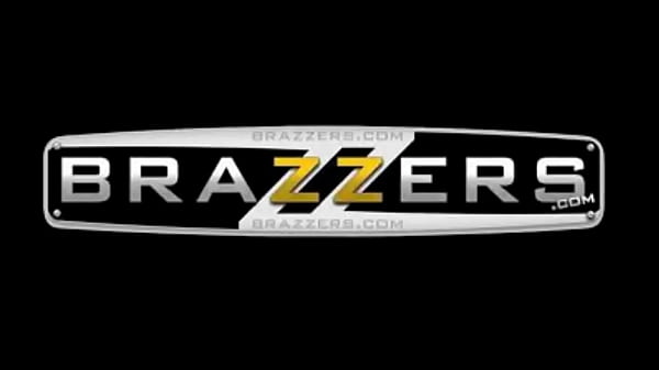 Brazzers, Bintang Porno, T*it Gede Banget Bikin Ngiler!