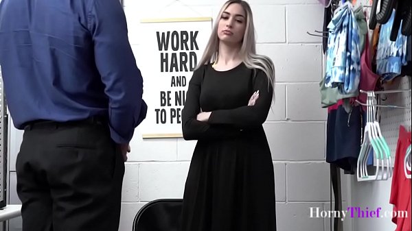 Bajingan Hijab Ngewe Polisi Biar Bebas Dari Penjara- Delilah Day | Hornythief