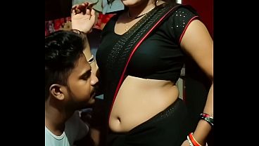 Desi Bhabhi Saree Navel Panas Bikin Ngilu, Grepe-grepe Nakal Bikin Makin Liar