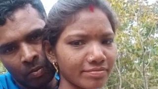 Desi Kampung Mesum Crot Di Luar Sambil Pegang-pegang