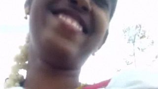 Viral Video Gadis Adivasi India Pamer Payudara Di Luar Ruangan