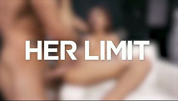 Cewek Asia Langsing Pake Lingerie Pink… Diminyaki Dan Dijancuk Keras Di Pantatnya