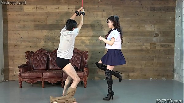 Nih, Cosplay Jepang Yang Bikin Bola Lo Pada Kena Gebukin, Bikin Enek Tapi Nagih!