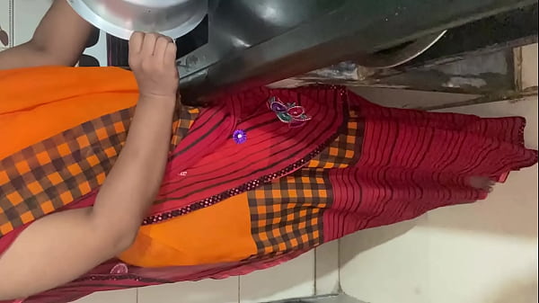 Bhabhi Ko Kitchen Se Bedroom Bulakar Devar Ne Zor Zor Se Choda, Viral Mms Hindi Voice Mein
